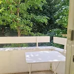 Joli T2 Vue Sur Le Jardin Proche De Toulouse Launaguet
