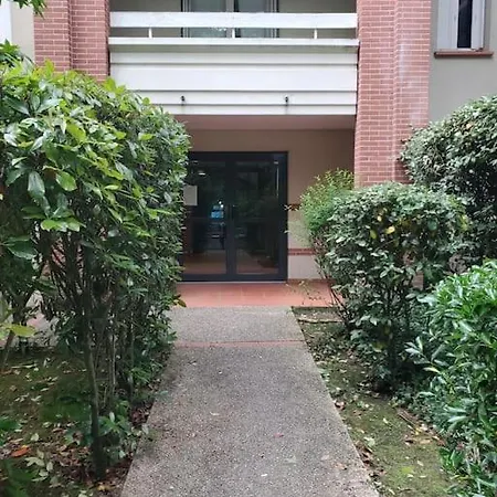 Joli T2 Vue Sur Le Jardin Proche De Toulouse Apartmán
