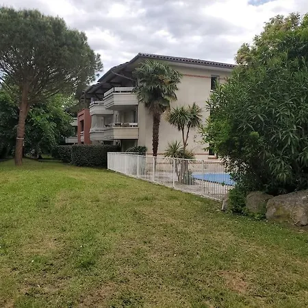 Joli T2 Vue Sur Le Jardin Proche De Toulouse Apartmán *