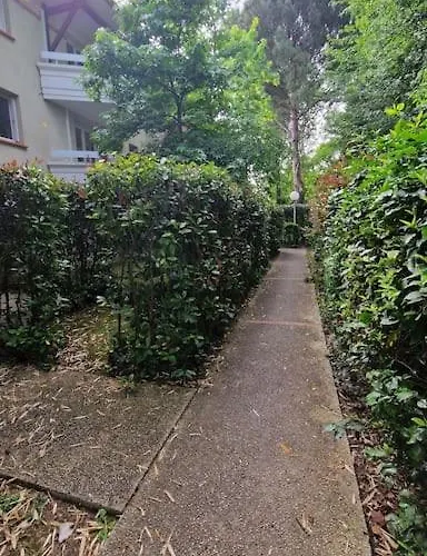 アパート Joli T2 Vue Sur Le Jardin Proche De Toulouse *