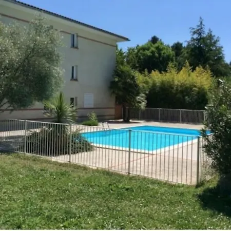 Joli T2 Vue Sur Le Jardin Proche De Toulouse