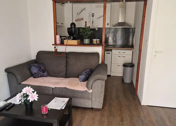 Joli T2 Vue Sur Le Jardin Proche De Toulouse Διαμέρισμα *