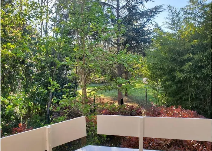 Joli T2 Vue Sur Le Jardin Proche De Toulouse Διαμέρισμα *
