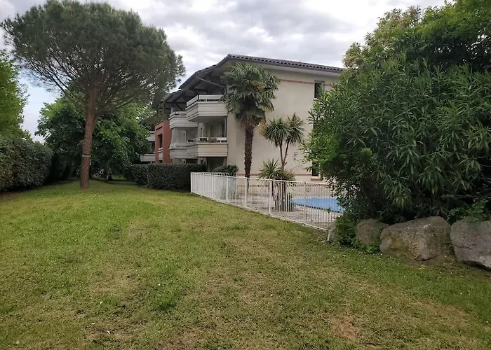 Joli T2 Vue Sur Le Jardin Proche De Toulouse Διαμέρισμα *