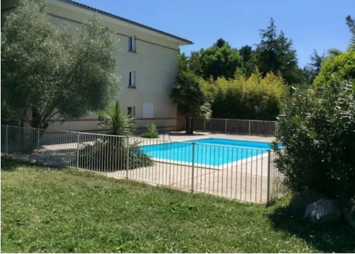Joli T2 Vue Sur Le Jardin Proche De Toulouse
